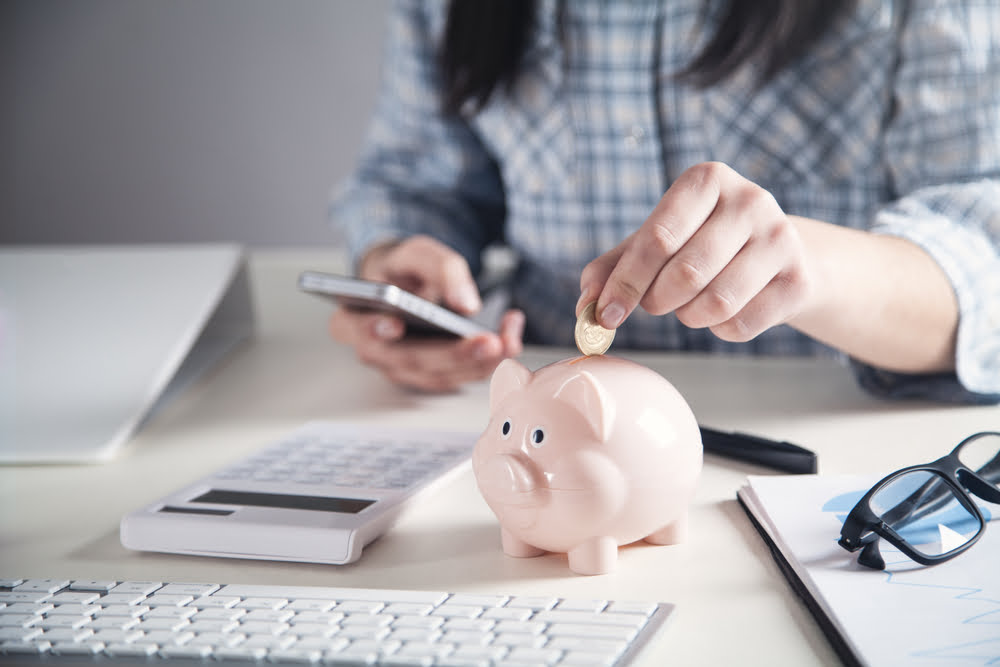 5 Great Sites To Follow For Saving Money Online